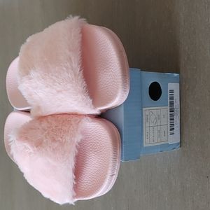 Zula Fur Slide